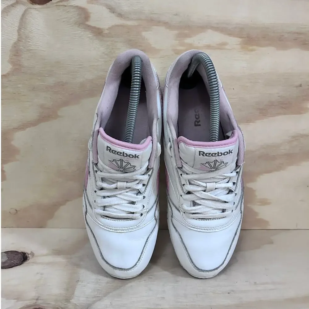 Reebok - Classic - Sneakers - White/Pink - Women's - 7.5